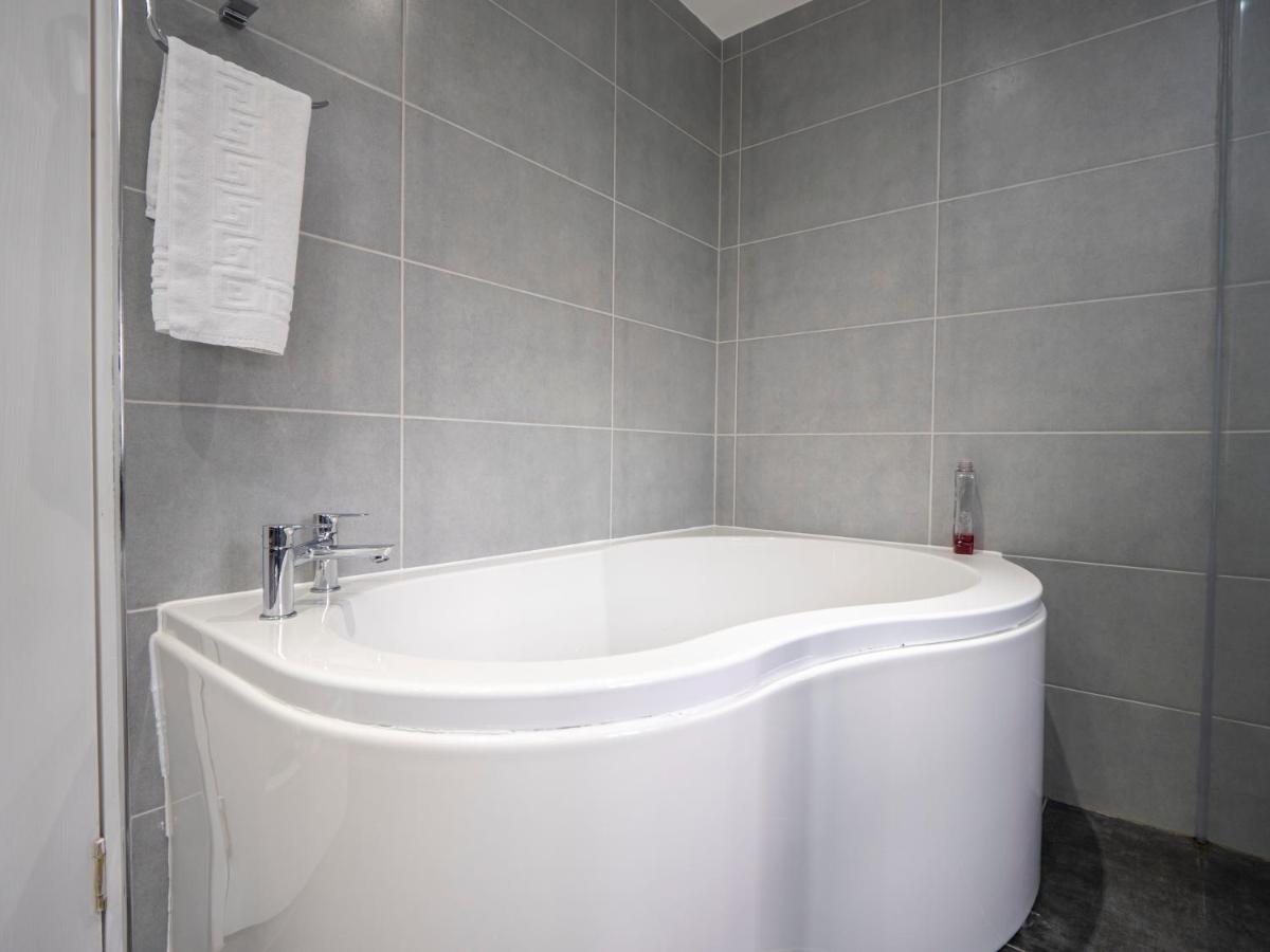 Blackbull Hotel Tarbolton Esterno foto